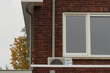 Buitendeel airconditioning woonhuis Huis ter Heide